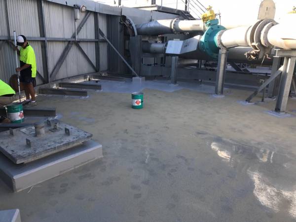   &raquo; Click to zoom ->