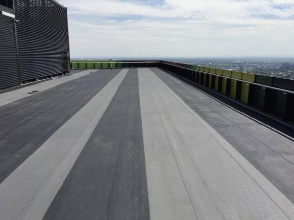   &raquo; Click to zoom ->