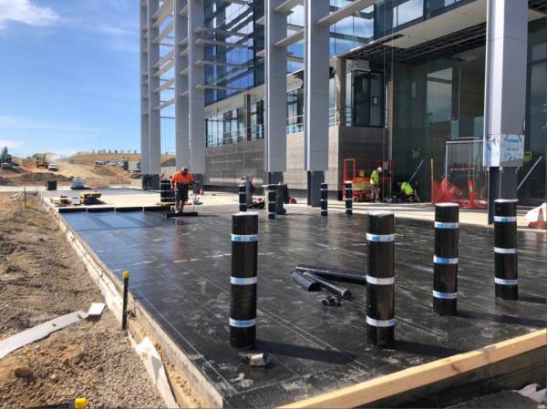   &raquo; Click to zoom ->