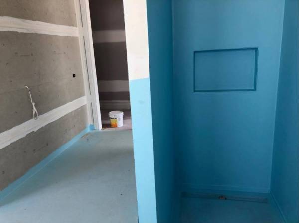   &raquo; Click to zoom ->