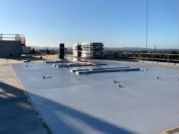   &raquo; Click to zoom ->