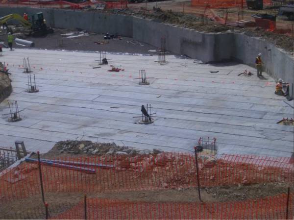   &raquo; Click to zoom ->