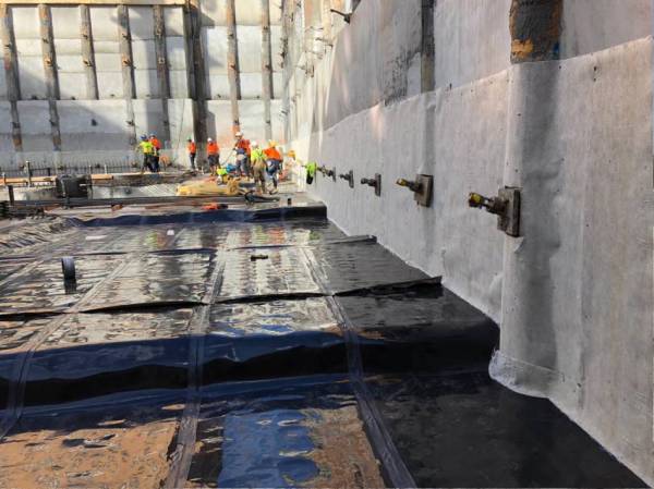   &raquo; Click to zoom ->