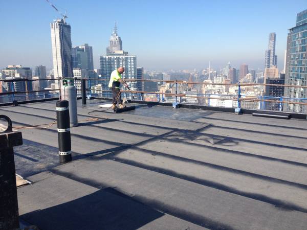   &raquo; Click to zoom ->